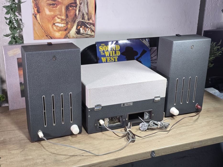 Pickup DUAL P-1011 v26, full automatic, cu amplificare pe lămpi,boxe