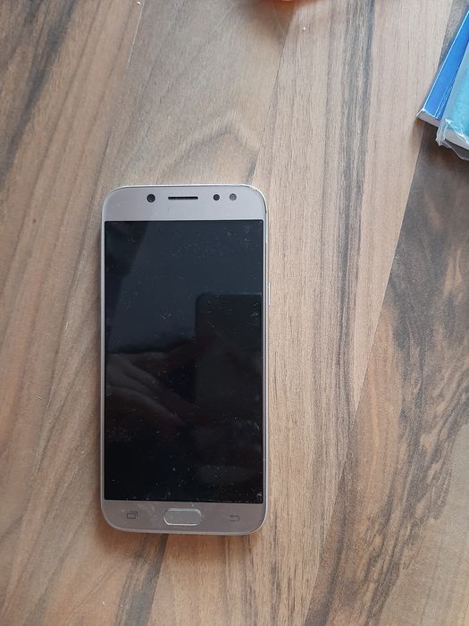 Стар телефон (неработещ) - за части или колекционери