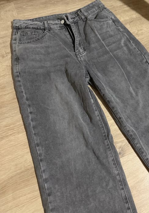 Дънки с прави крачоли