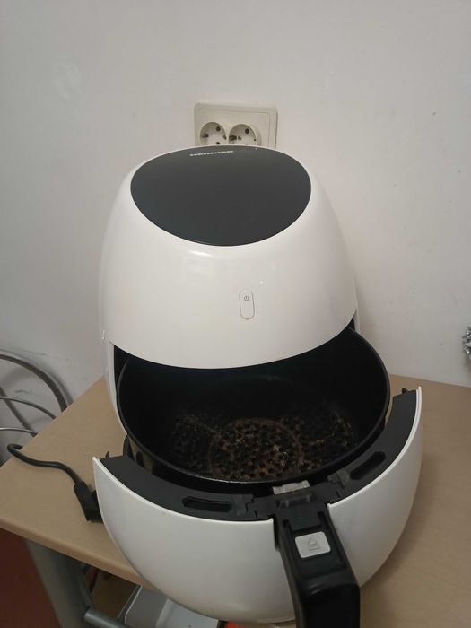 Airfryer/ Friteuza aer cald Heinner  SnowDrop HAF-B2000WH, termostat max 200˚C, puternic 2000W