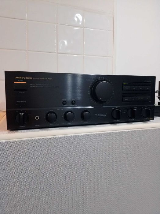 onkyo integra a-8670