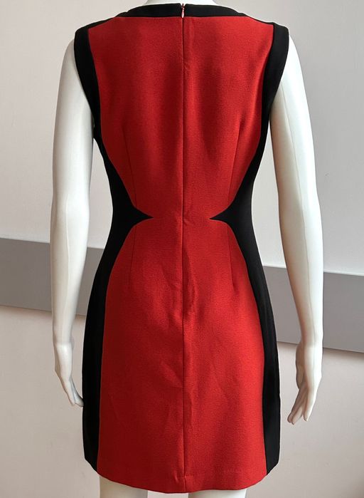 страхотна рокля с елегантна визия Prada