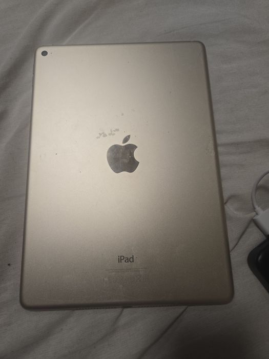 Продавам Ipad air 2