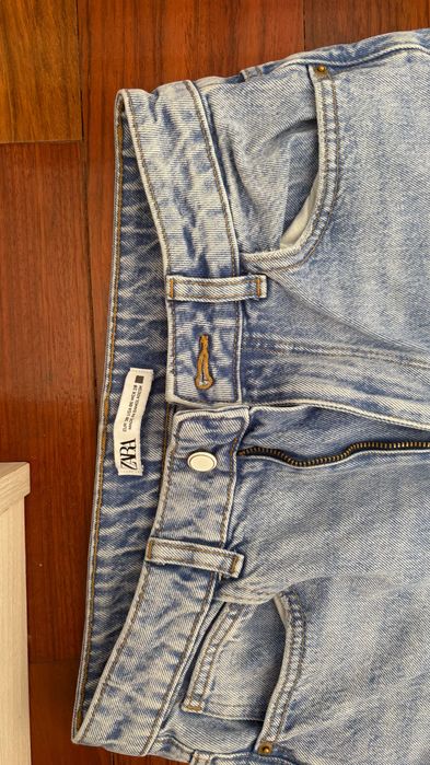 Сини дънки Zara с широк крачол