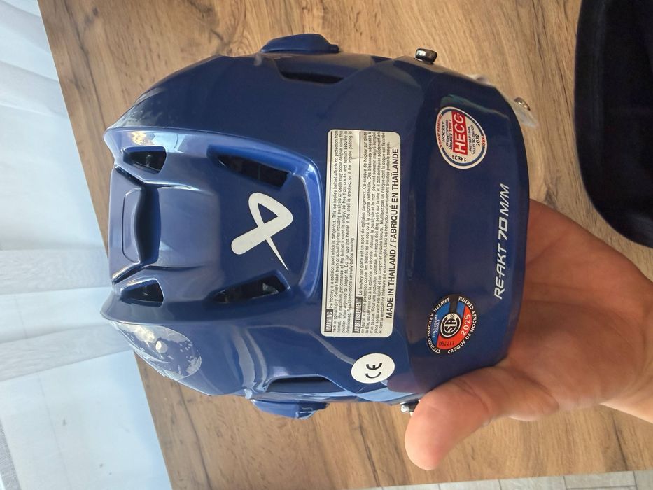 Хоккейный шлем bauer