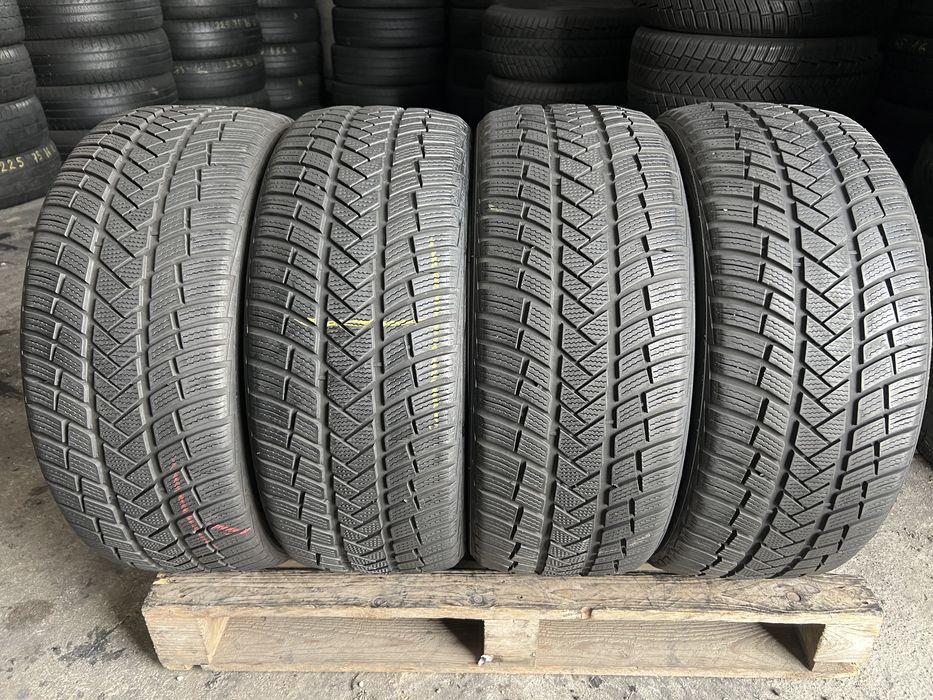 4 anvelope iarna 235/45/18 Vredestein DOT 2022 !