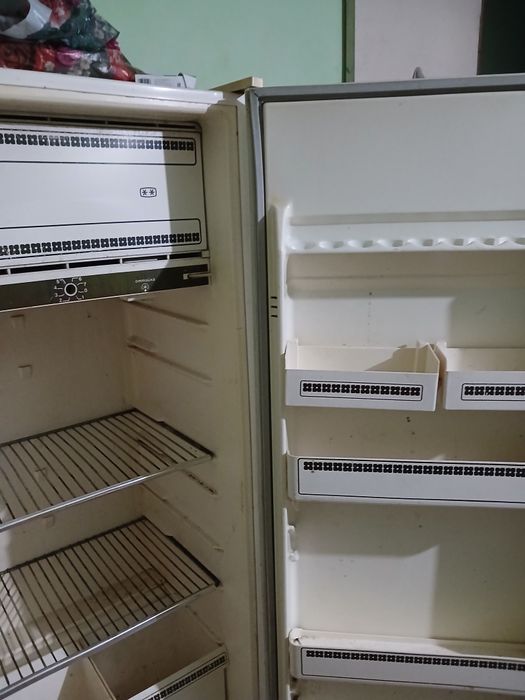 Продам холодильник не рабочи