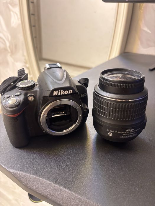 Nikon d3000 без батареи