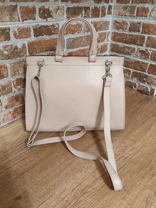 Дамска чанта естествена кожа