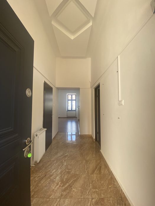 Inchiriez spatiu birou/apartament Piata Unirii-loc de parcare