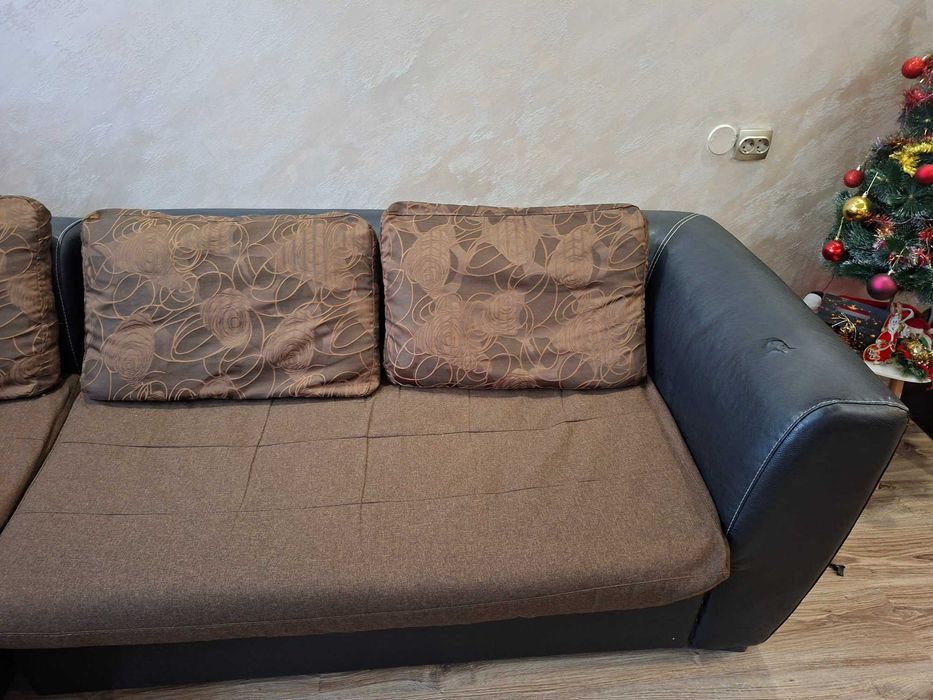 Ъглов разтегателен диван