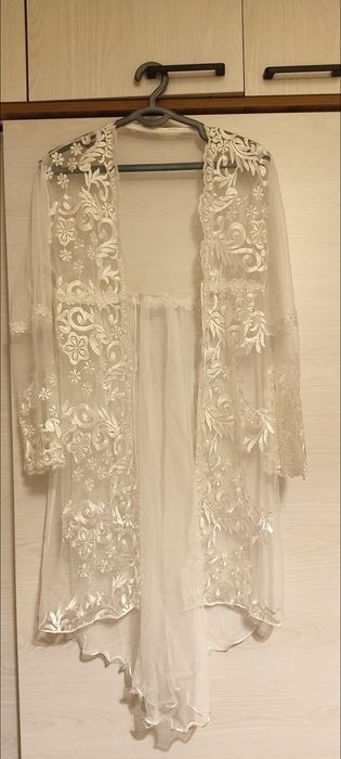 Накидки из сетки с вышивкой