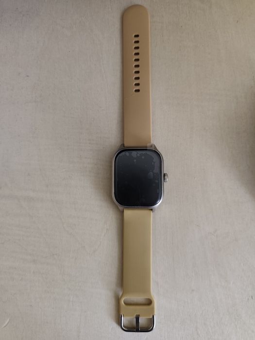 Смарт часовник -ЧИСТО  НОВ