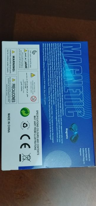 Продам настольную игру с магнитами