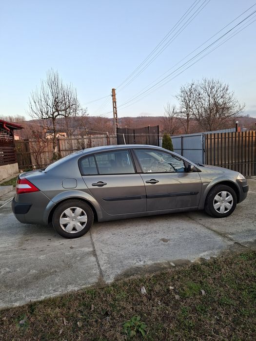 Vând Renault Megane 1,6 16v+ GPL