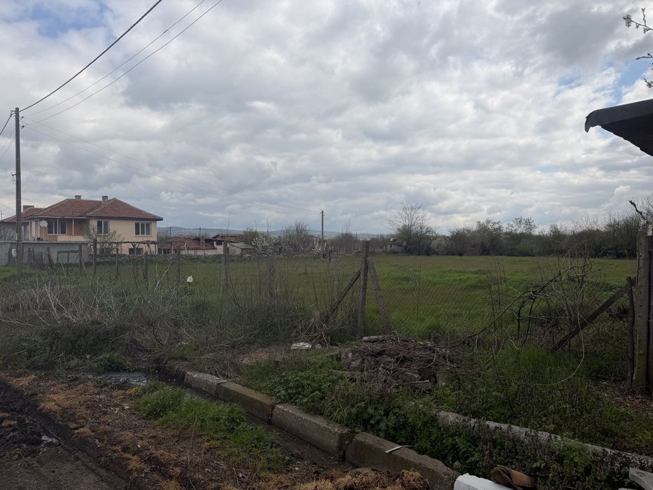 Парцел с ток и вода в гр.Кермен