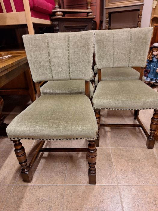 УНИКАТ! Маса за трапезария с богата дърворезба