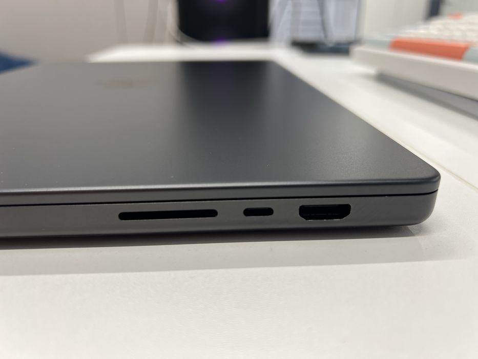 Macbook M3 Pro 16 32ОЗУ/512SSD