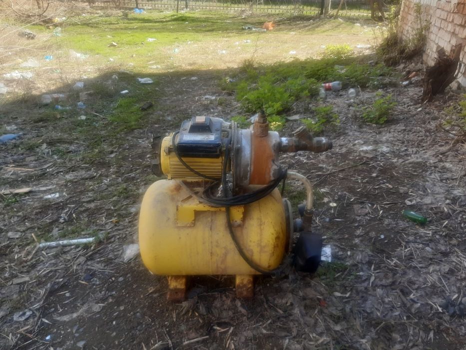 Вакуумный насос продам