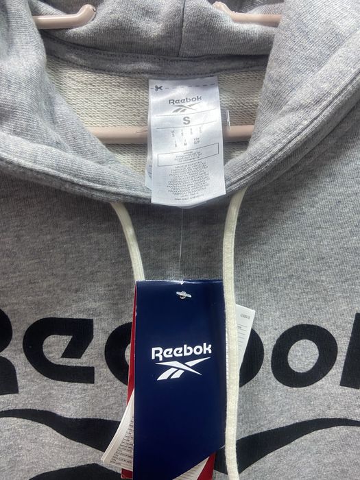 Суитшърт Reebok.