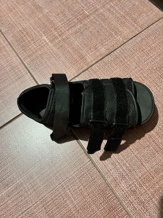 Продам послеоперационную обувь