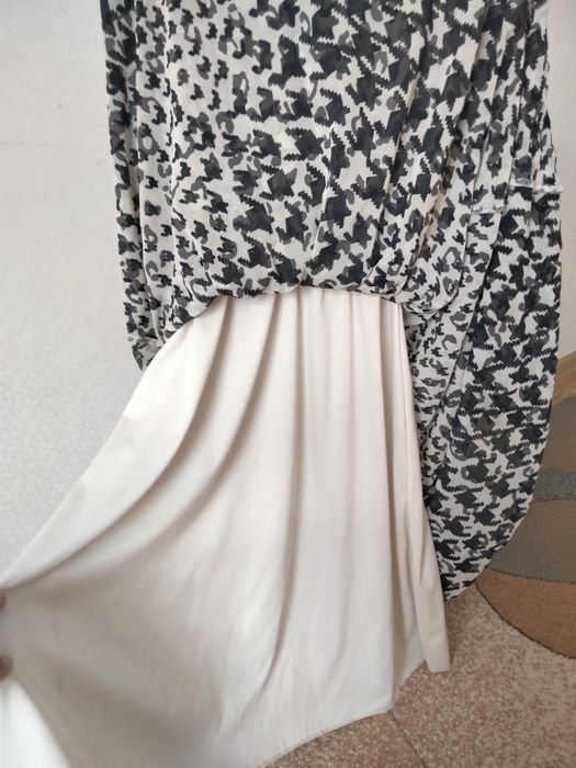 Стильное женское платье