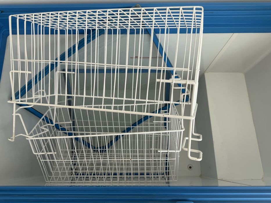 Продам морозильник