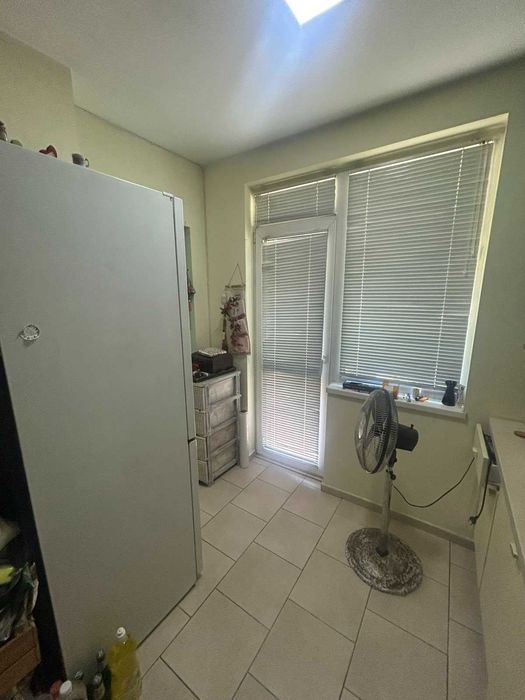 Двуетажна къща с гараж и двор, гр. Попово