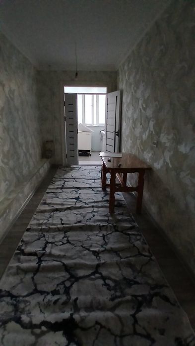 Sartepoda 3 xonali uyni bir xonasiga 2 ta oʻgʻil bola kerak