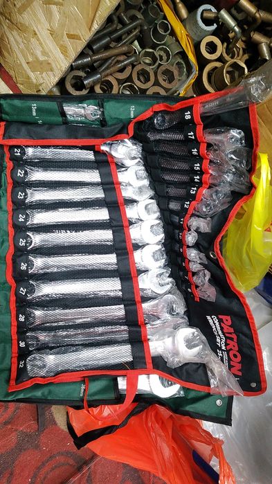 Наборы ключей и головок