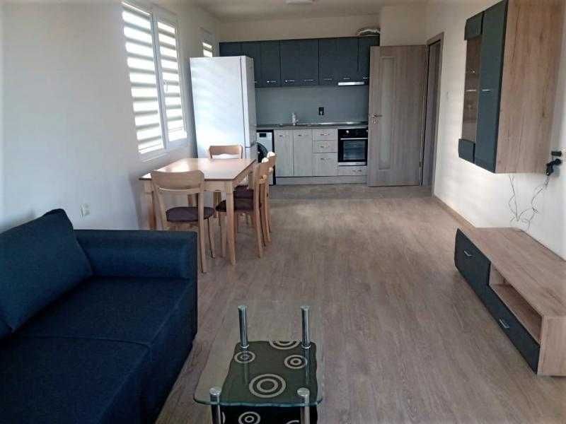 Дава се под наем Двустаен апартамент в Бургас, Славейков - 65 кв.м за 448.8 € - Снимка #3