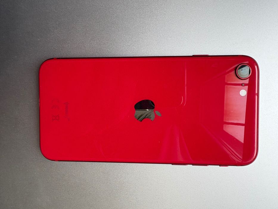 iPhone SE 2020 Product red