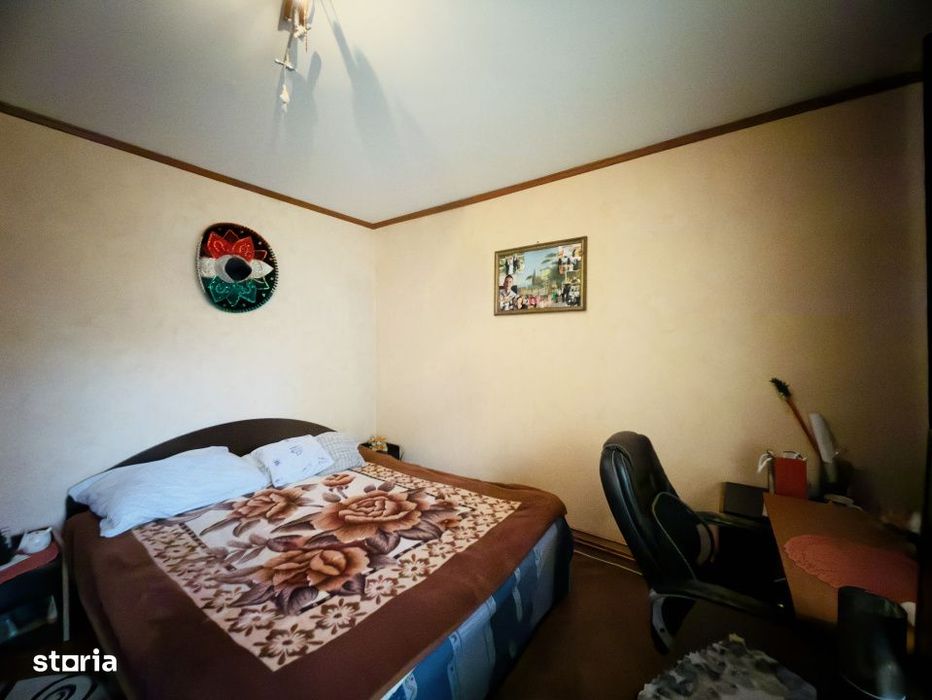 Apartament 4 camere, decomandat, etaj 2, 78mp in Bucovina