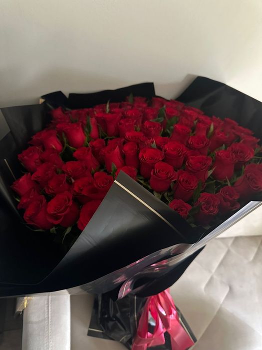 Продам 101 розу.