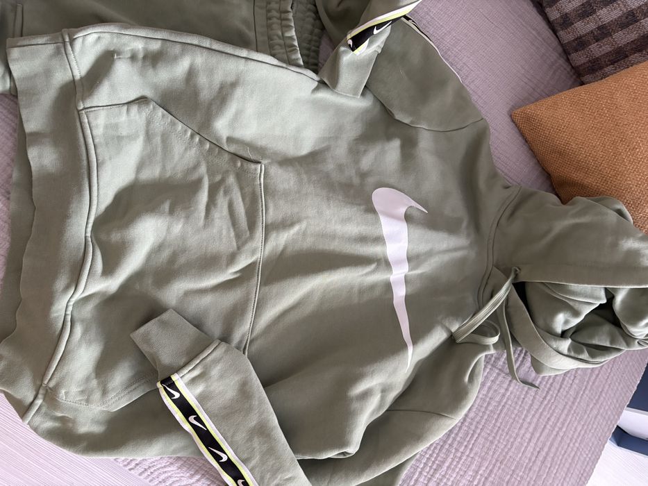 Светло-зелен анцунг Nike