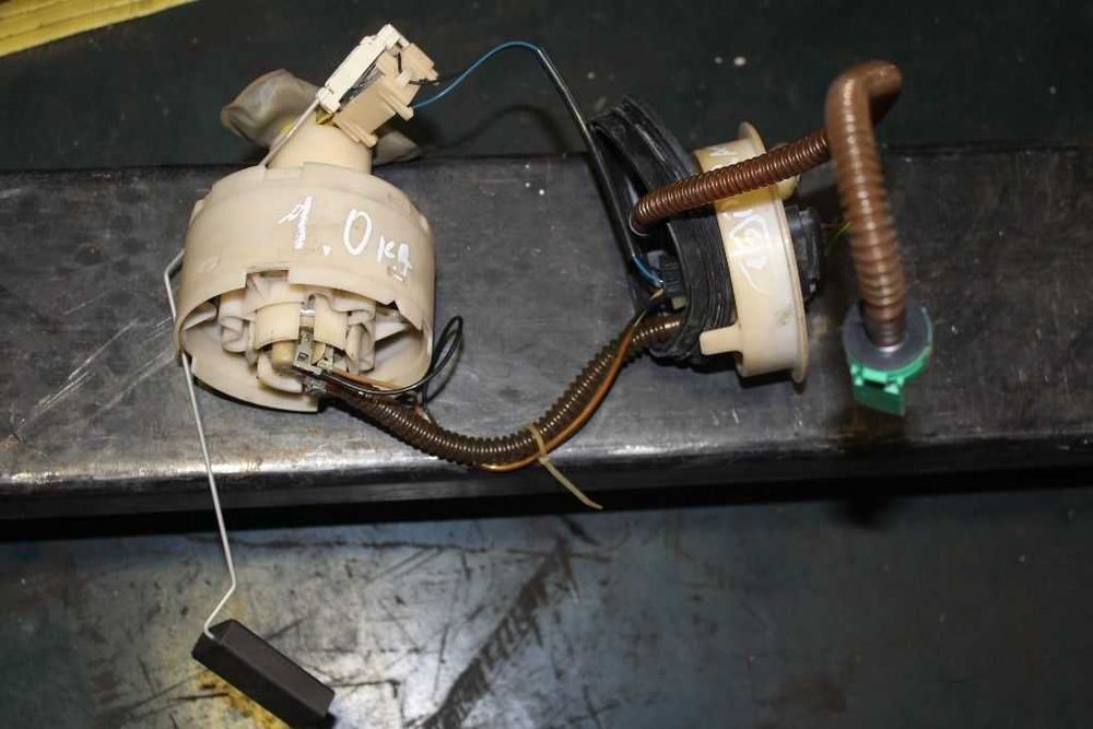 Бензонасос Ауди 80 В4, А4, пассат В5