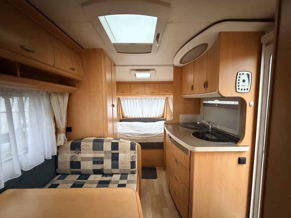 Rulota Hobby De Luxe 400,an 2008,4 pers,Mover,baie,impecabila ,1200 kg