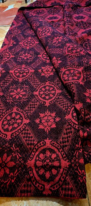 Големи  килими  от вълна с две лица