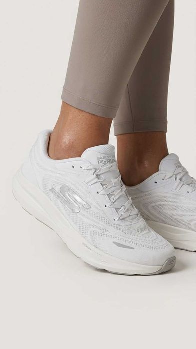 Кроссовки Skechers