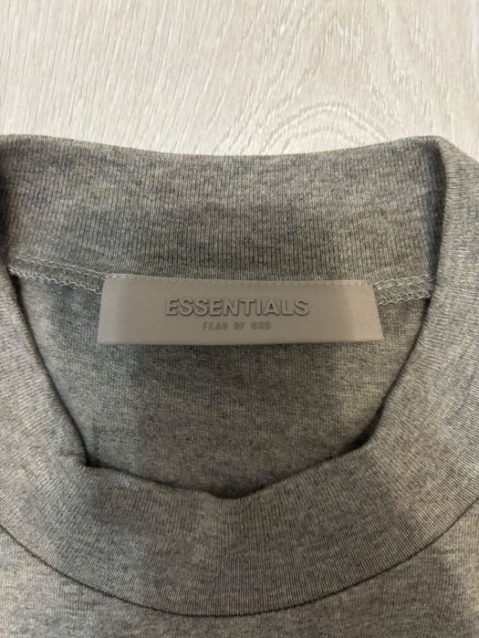 Tricou Essentials gri