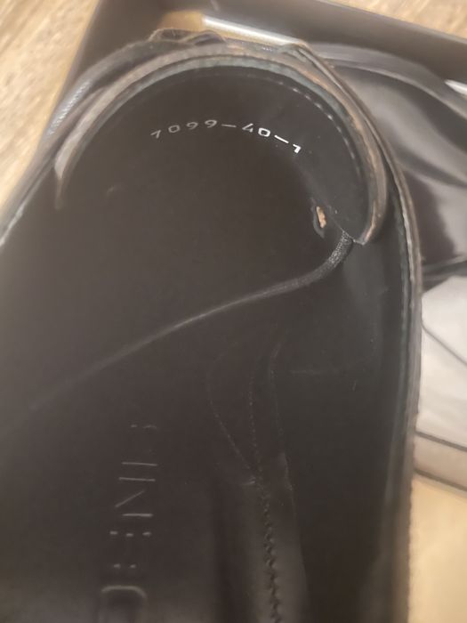 Pantofi eleganti barbati semiluciosi din piele