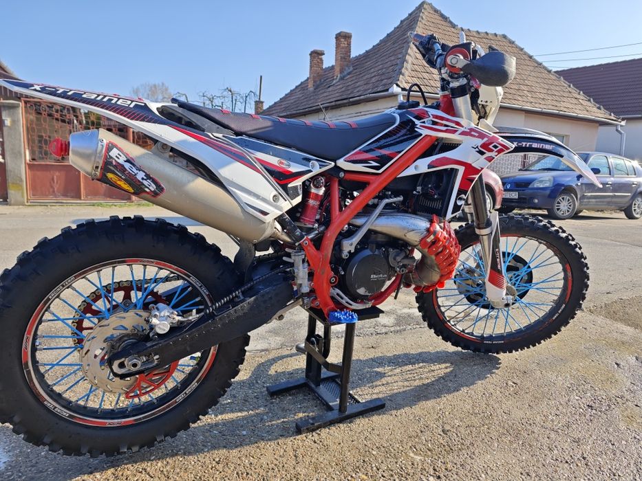 Vând Beta 300 2t 2018