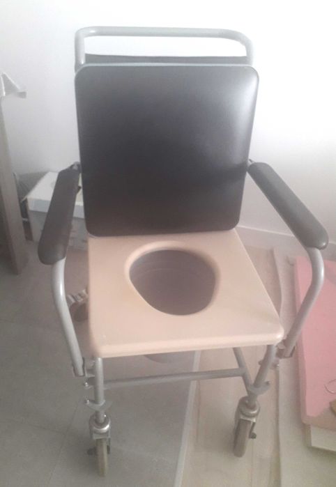 Проходилка и тоалетен стол