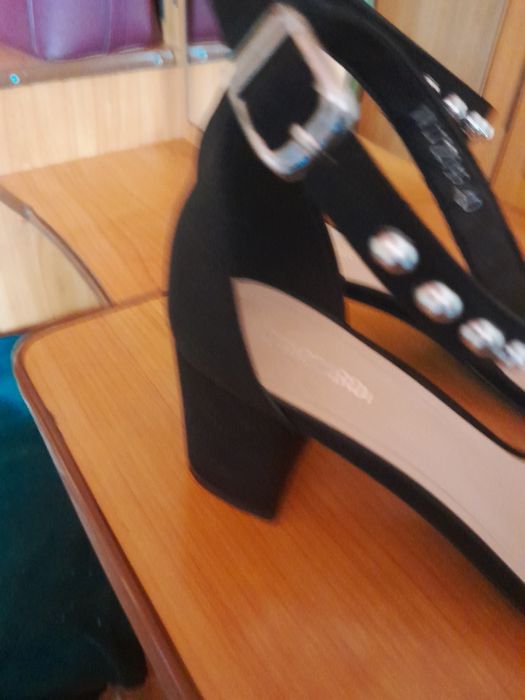 Продам новые  басаножки