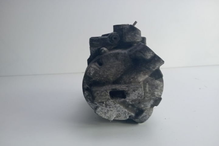 Compresor clima  8D0260808 Volkswagen VW Passat B5.5 (facelift)