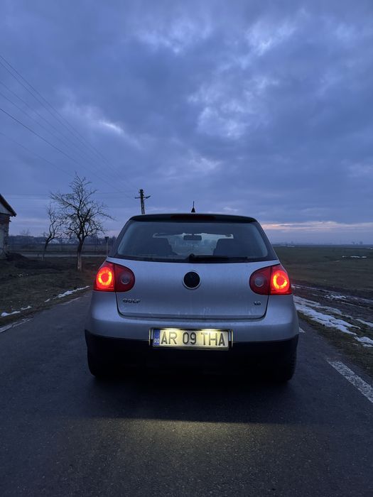 Golf 5, 1.6 benzina, an 2006