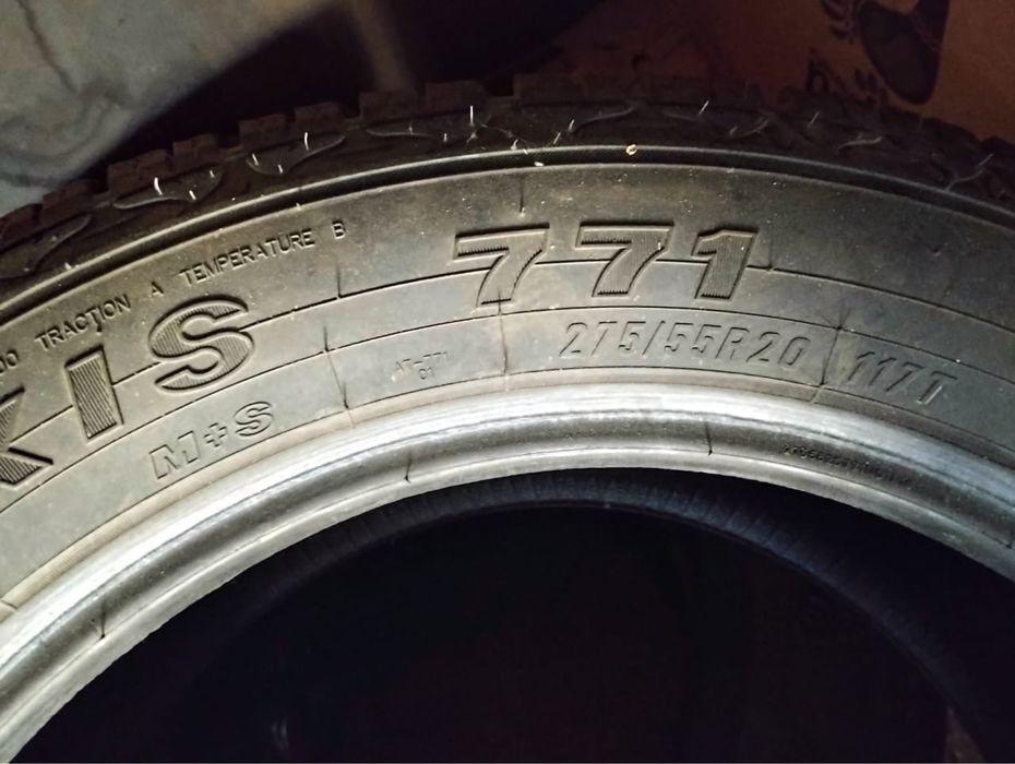 Продам резину размер 20