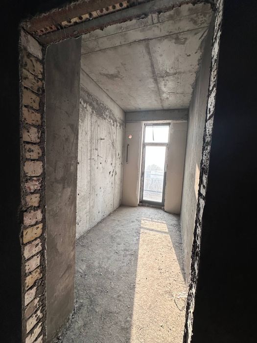 СРОЧНО! 
ПРОДАЁТСЯ 2/5/9 квартира в Новостройке 
Юнусабад 15 квартал