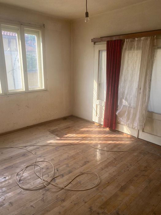 Продава се Къща в с. Николаево, Област Плевен - 198 кв.м за 175 €/кв.м - Снимка #7