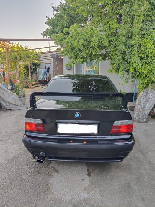 BMW 318 в хорошем состоянии